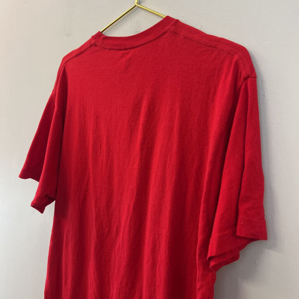 Bucees Red Short Sleeve Graphic Tee Large