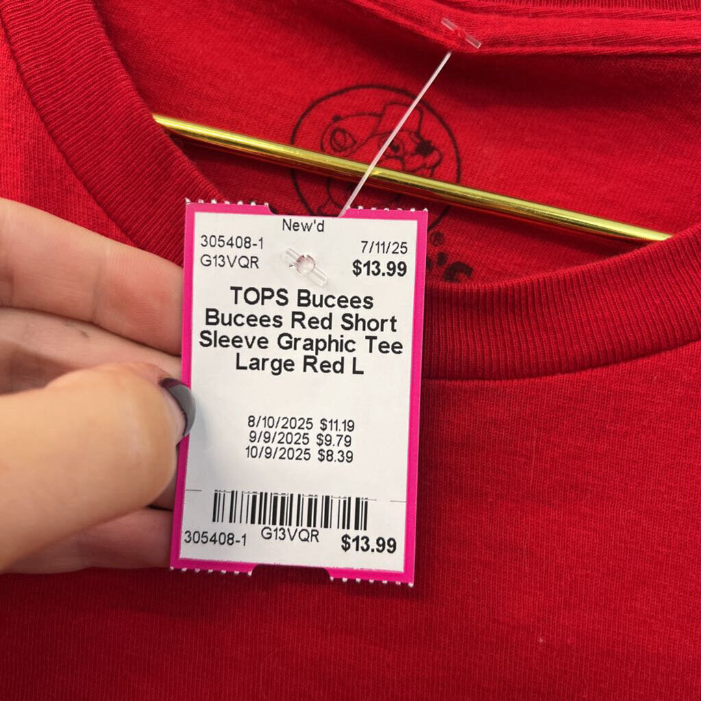 Bucees Red Short Sleeve Graphic Tee Large