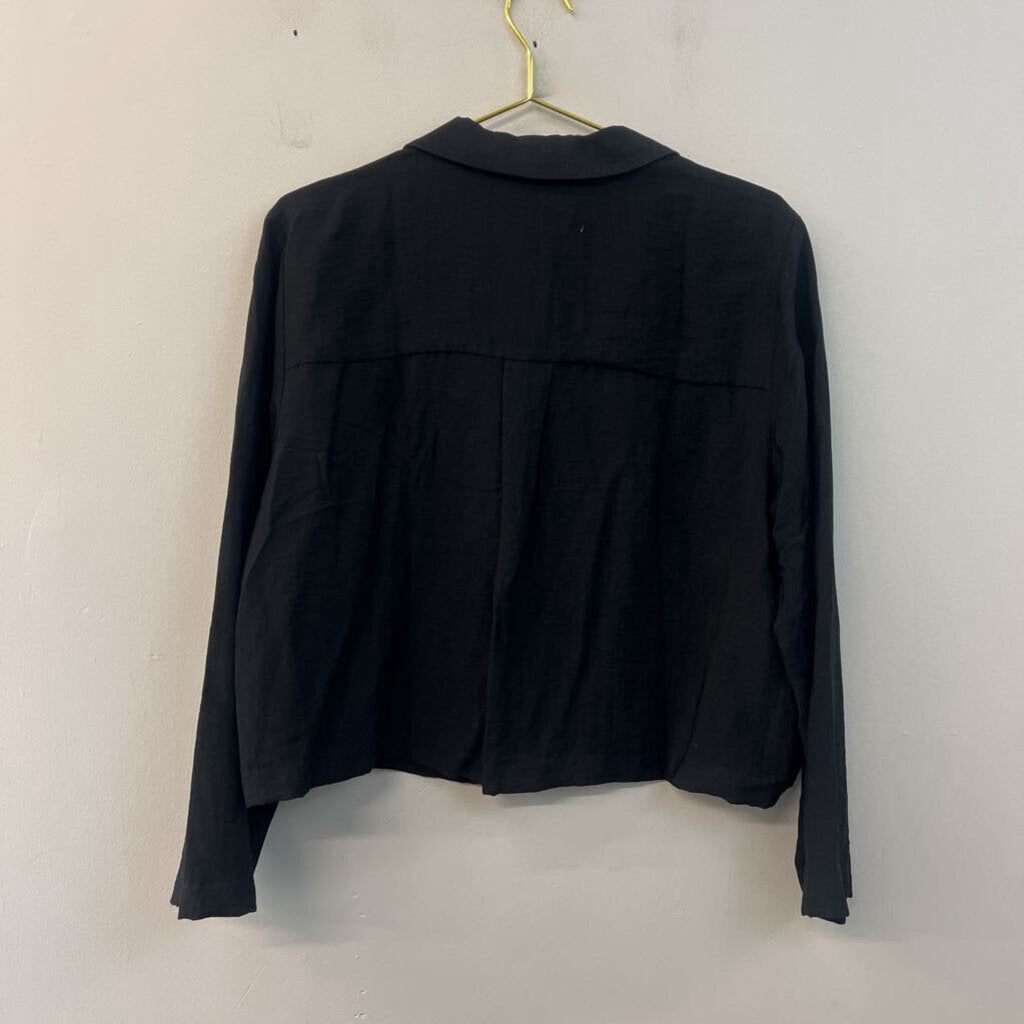 Treasure and Bond Black Cropped Long Sleeve Button Down Top Medium