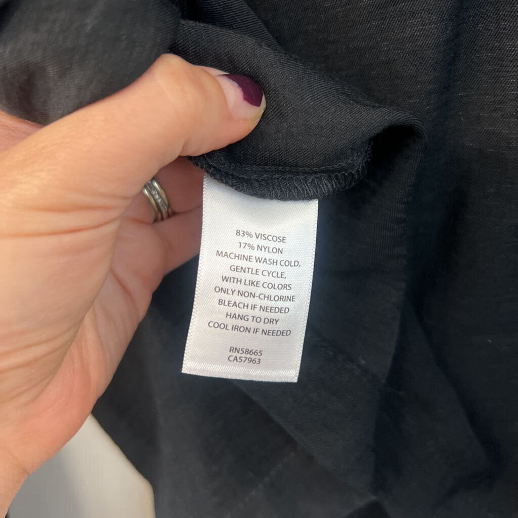 Treasure and Bond Black Cropped Long Sleeve Button Down Top Medium