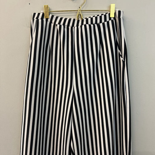 Pretty Little Thing Black/ White Striped Wide Leg Pull On Pants 12