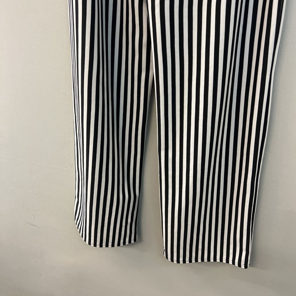 Pretty Little Thing Black/ White Striped Wide Leg Pull On Pants 12