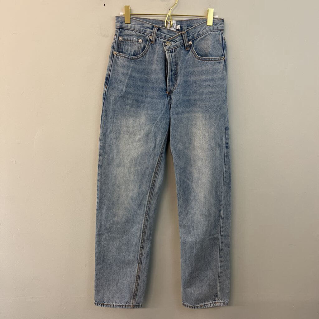 Princess Polly Light Wash Distressed Mom Jeans 0