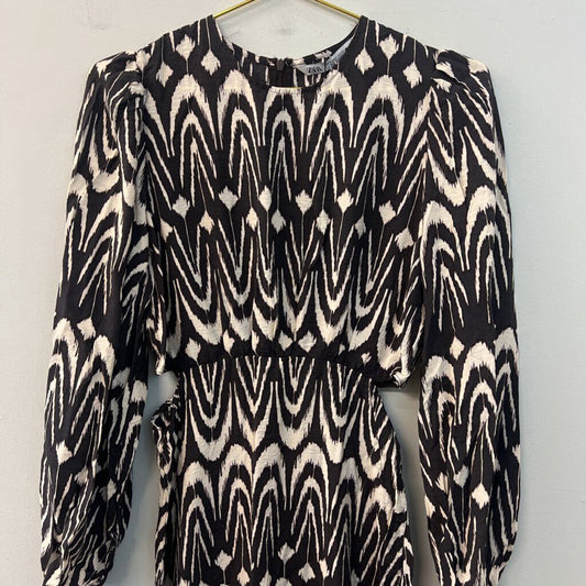 Zara Black/ Cream Print Long Sleeve Maxi Dress Small