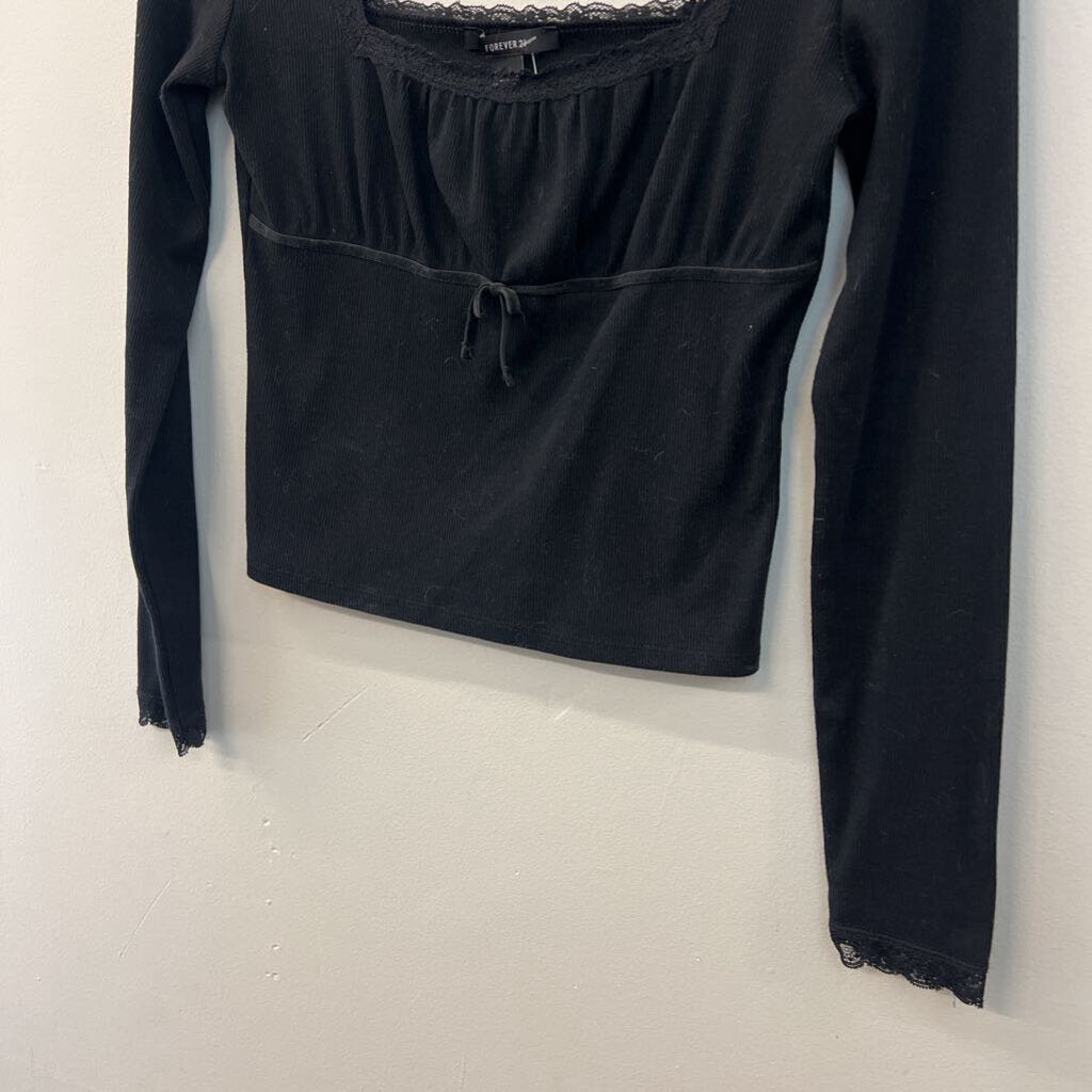 Forever 21 Black Long Sleeve Cropped Top Medium