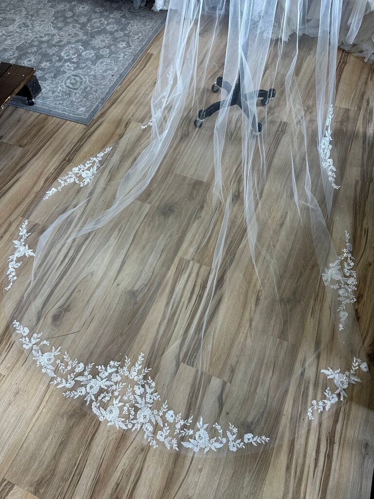 Ivory Lace Edge Sparkle Cathedral Length Veil