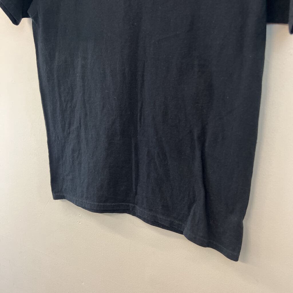 Artist-Made Black/ Brown Skull Back Short Sleeve Graphic Tee Medium
