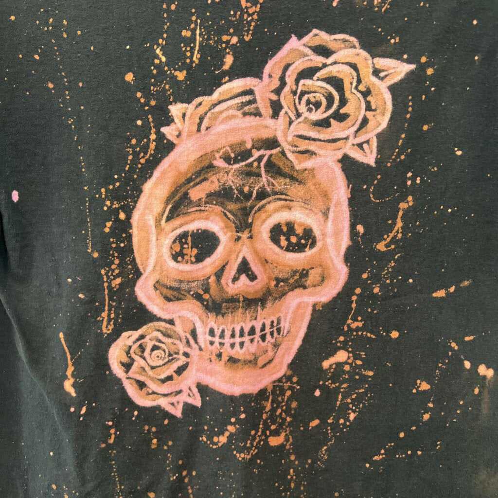 Artist-Made Black/ Brown Skull Back Short Sleeve Graphic Tee Medium