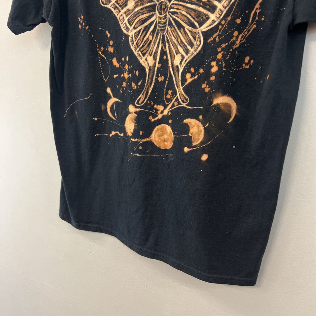 Artist Made Black/ Brown Butterfly Back Short Sleeve Graphic Tee Medium