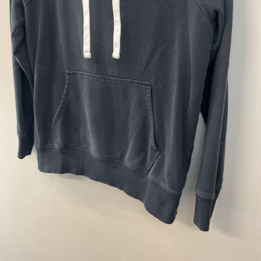 Under Armour Black/ White Long Sleeve Hooded Pullover Small