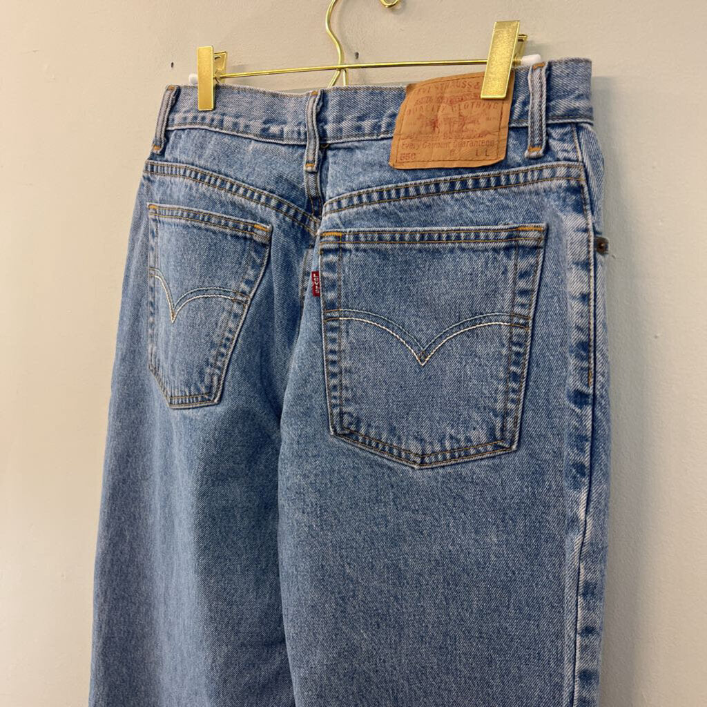 Levi Medium Wash High Waisted Mom Jeans 14 Long