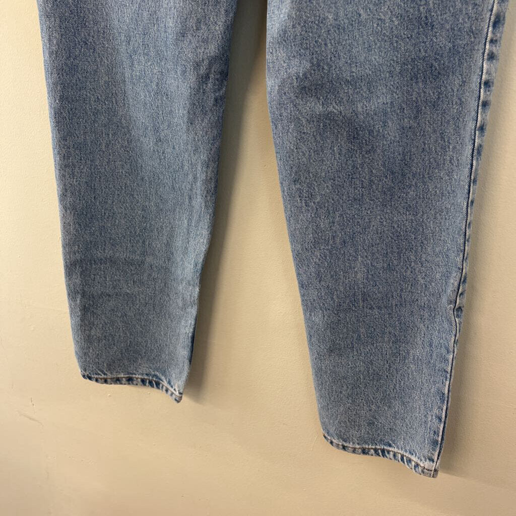 Levi Medium Wash High Waisted Mom Jeans 14 Long