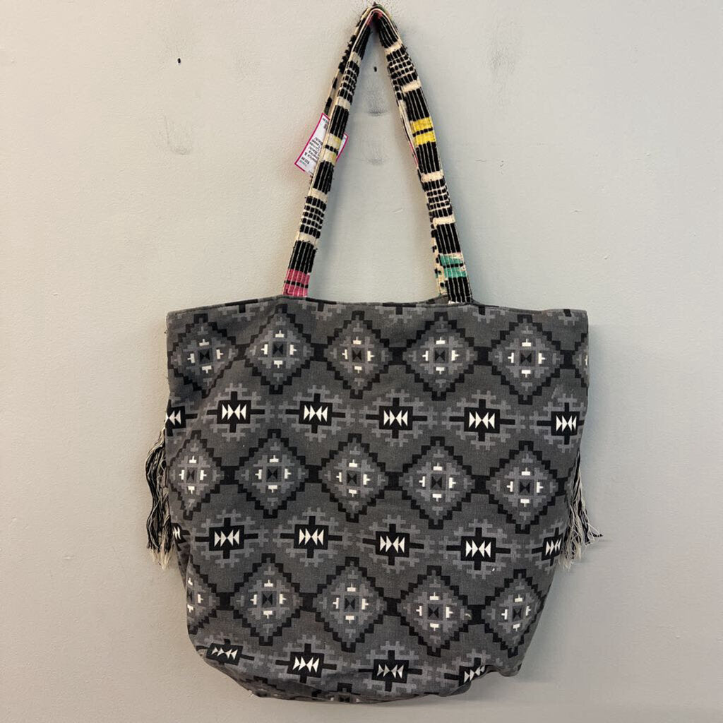 America and Beyond Black/ Cream/ Multi Canvas Embroidered Tassel Tote Purse