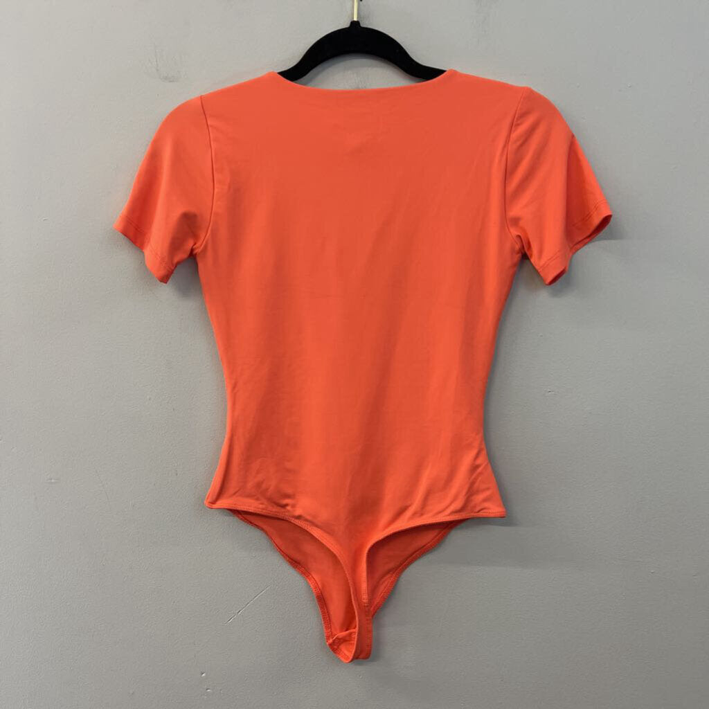House of Harlow Salmon Short Sleeve Bodysuit Small