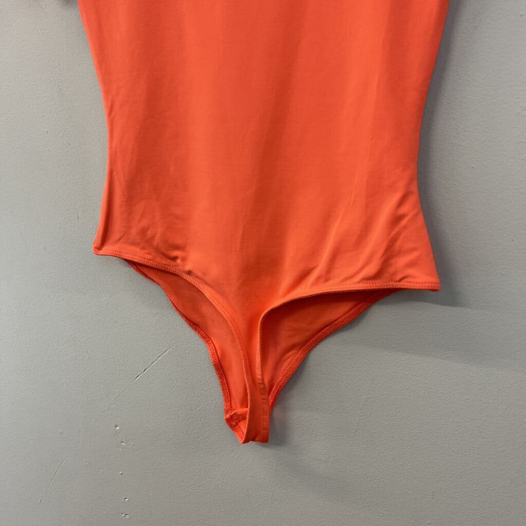 House of Harlow Salmon Short Sleeve Bodysuit Small