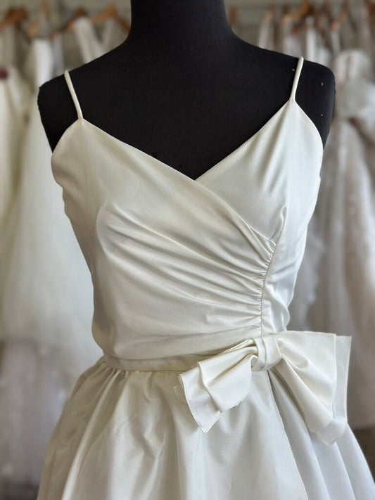 Vintage Ivory Tea Length Bridal Gown With Short Puff Sleeve Jacket 9/10