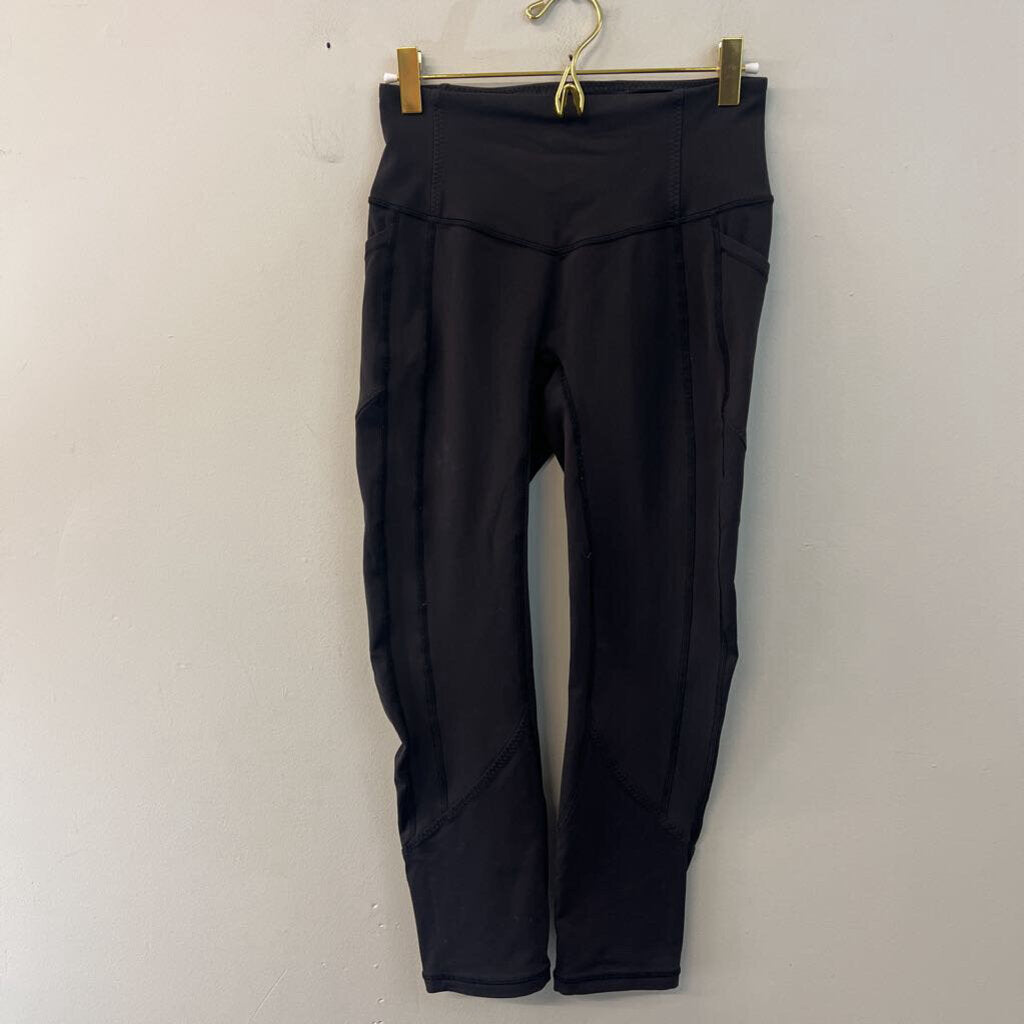Lululemon Black Cropped Leggings 6