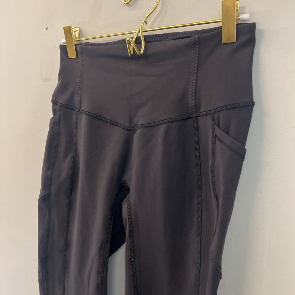 Lululemon Black Cropped Leggings 6
