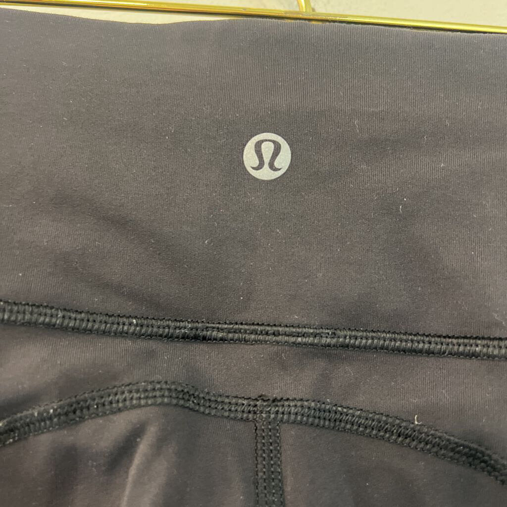 Lululemon Black Cropped Leggings 6