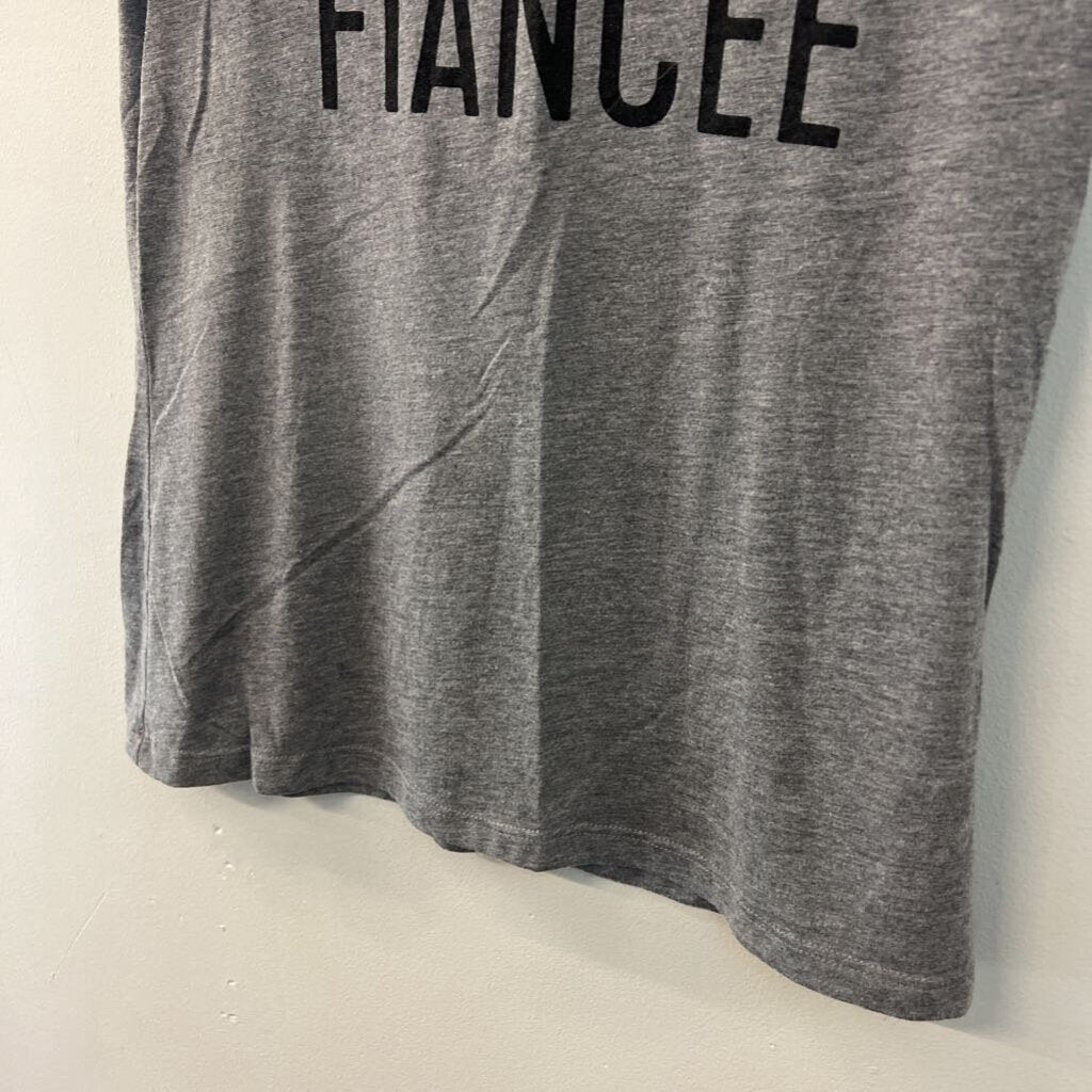 Thread Tank Grey/ Black Girlfriend Fiancee Short Sleeve Graphic Tee Small