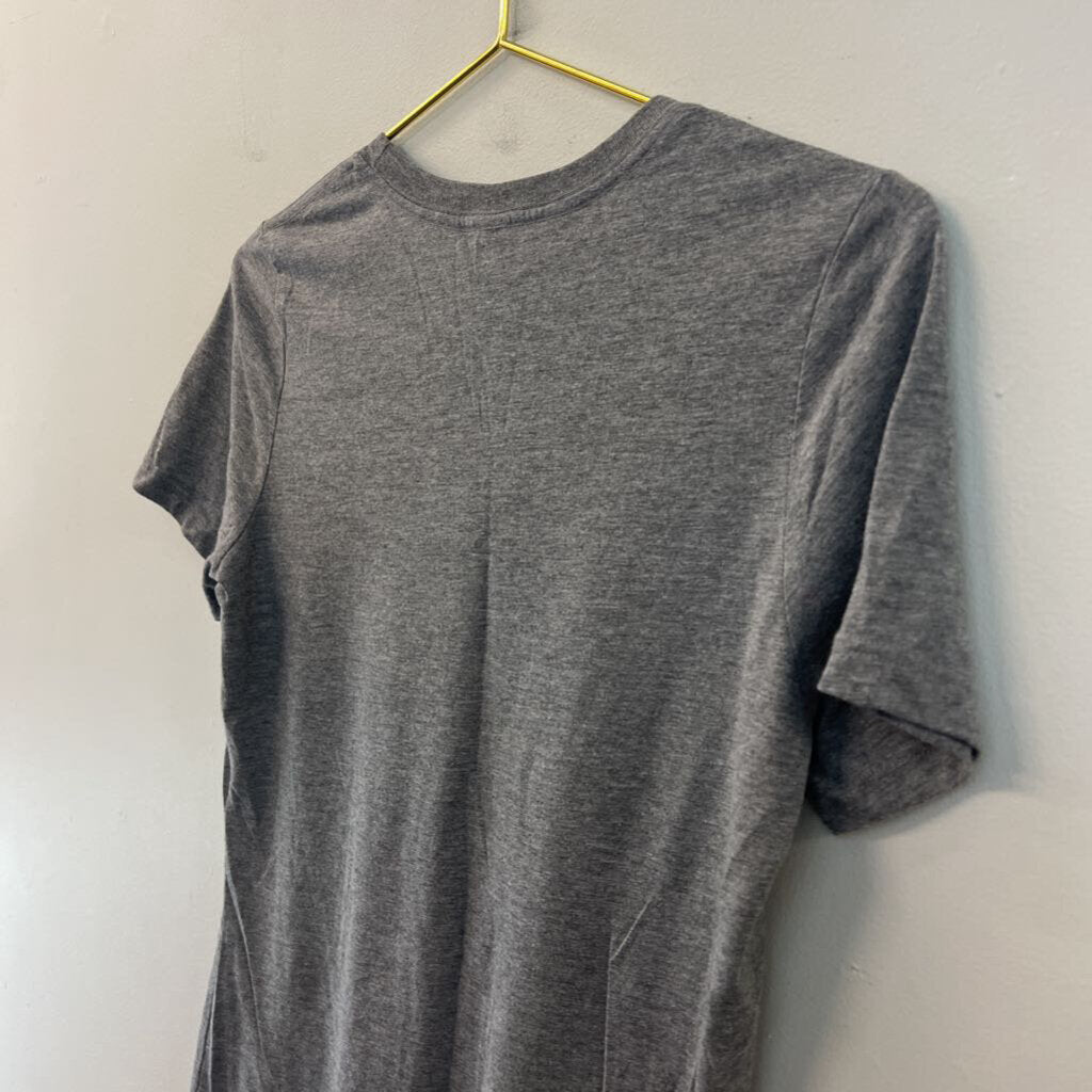 Thread Tank Grey/ Black Girlfriend Fiancee Short Sleeve Graphic Tee Small