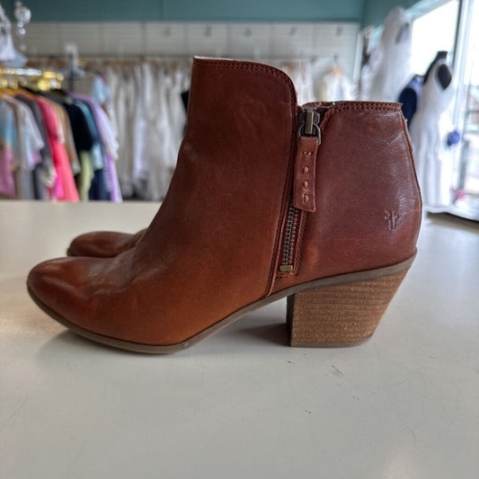 Frye Brown Leather Double Zip Judith Booties 9