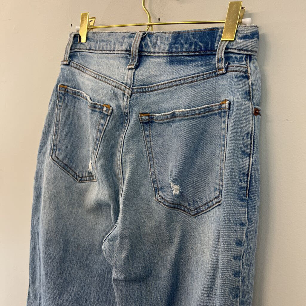 Abercrombie and Fitch Light Wash The 90s Straight Ultra High Rise Jeans 26
