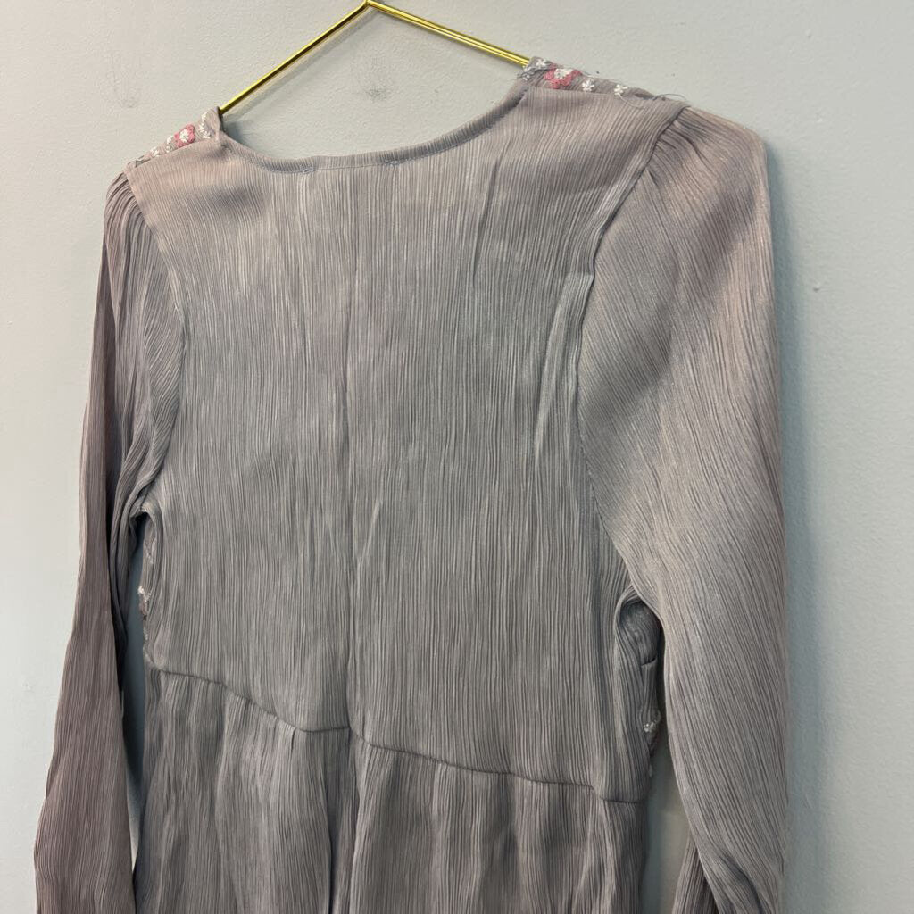 Savanna Jane Grey/ Pink Embroidered Flower Long Sleeve Top Small