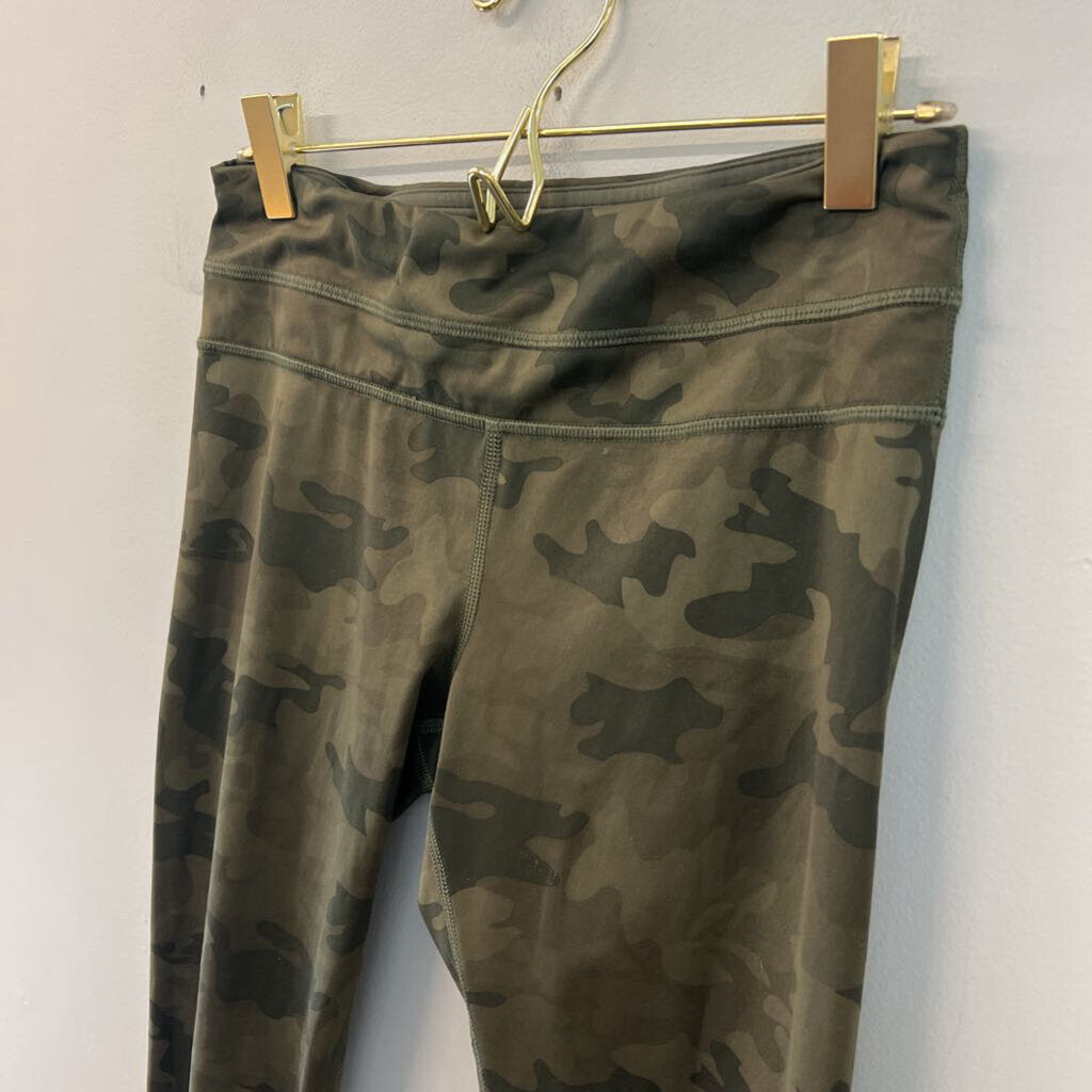 Lululemon Green Camo Print Leggings 4