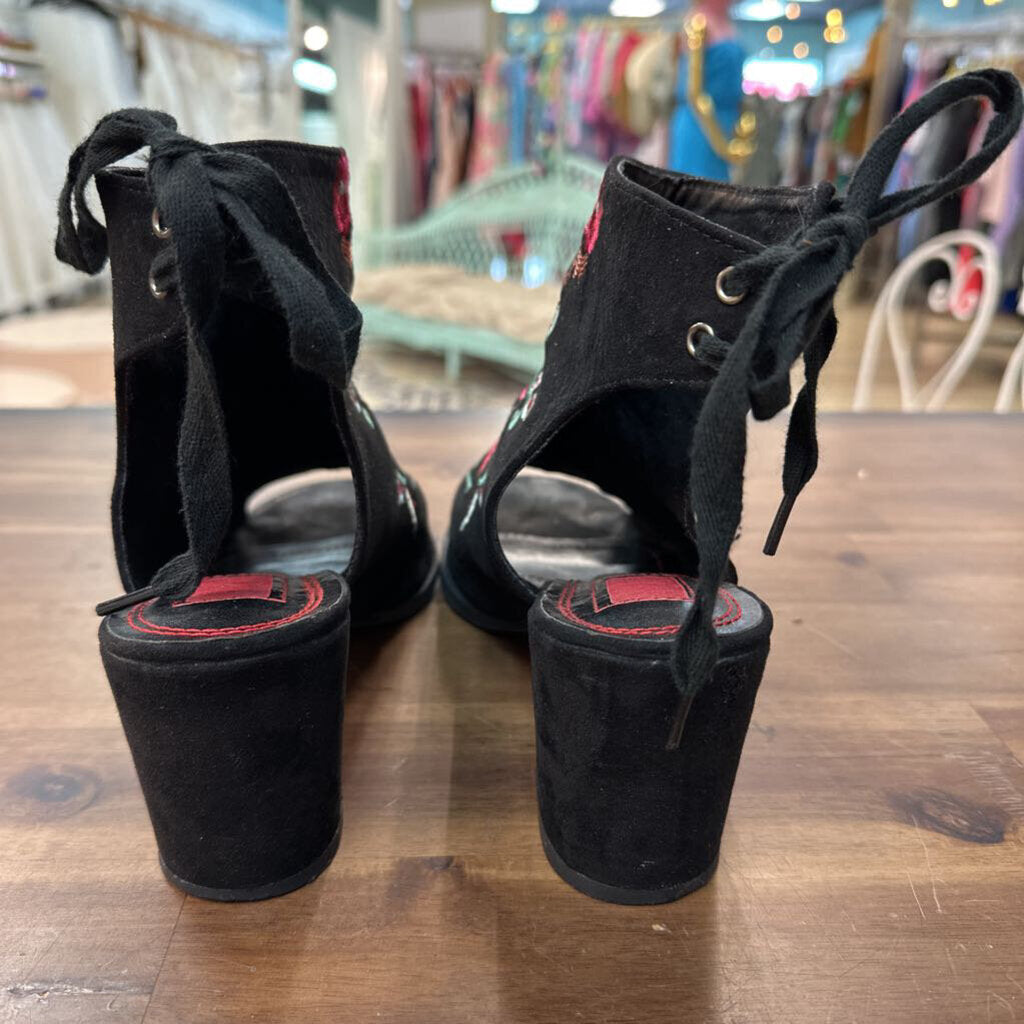 Mari A Black/ Multi Suede Embroidered Flower Open Toe Booties 9