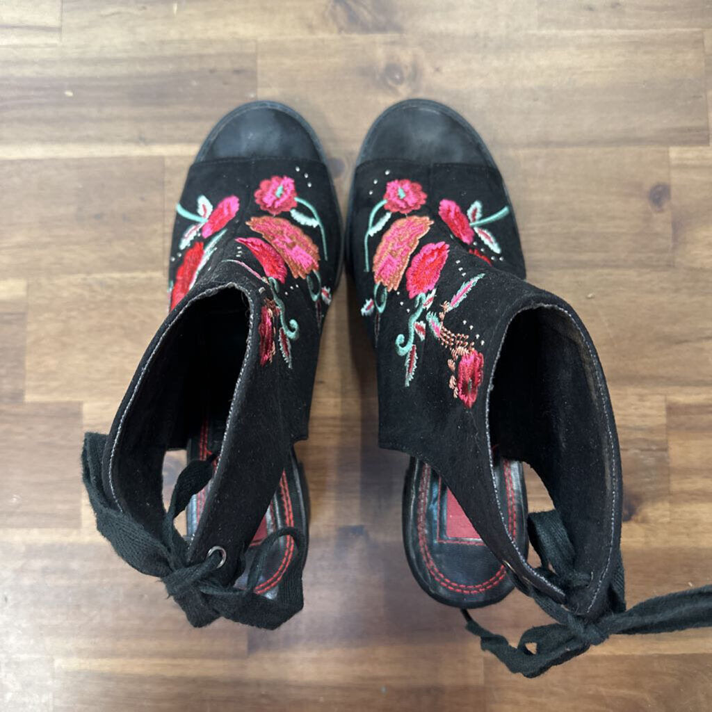 Mari A Black/ Multi Suede Embroidered Flower Open Toe Booties 9