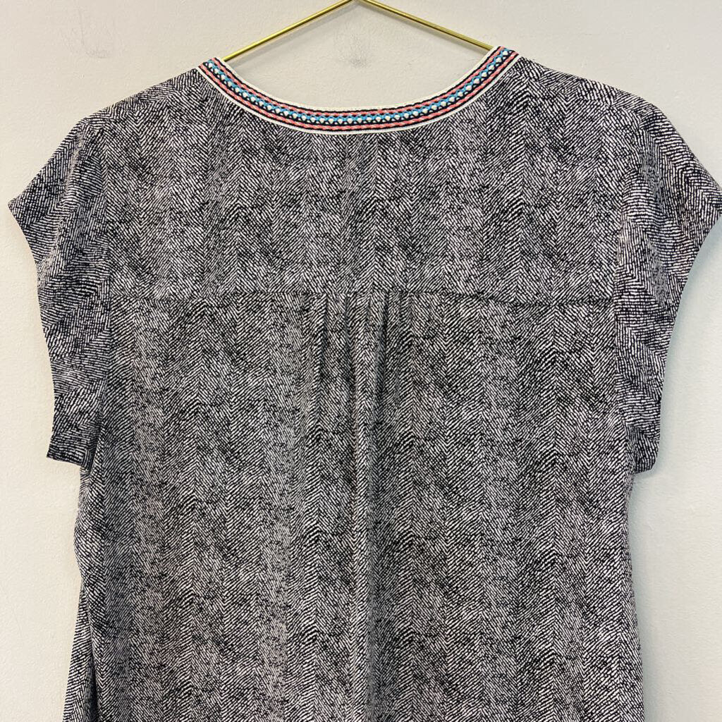 Daniel Rainn Black/ White Print Short Sleeve Top Large