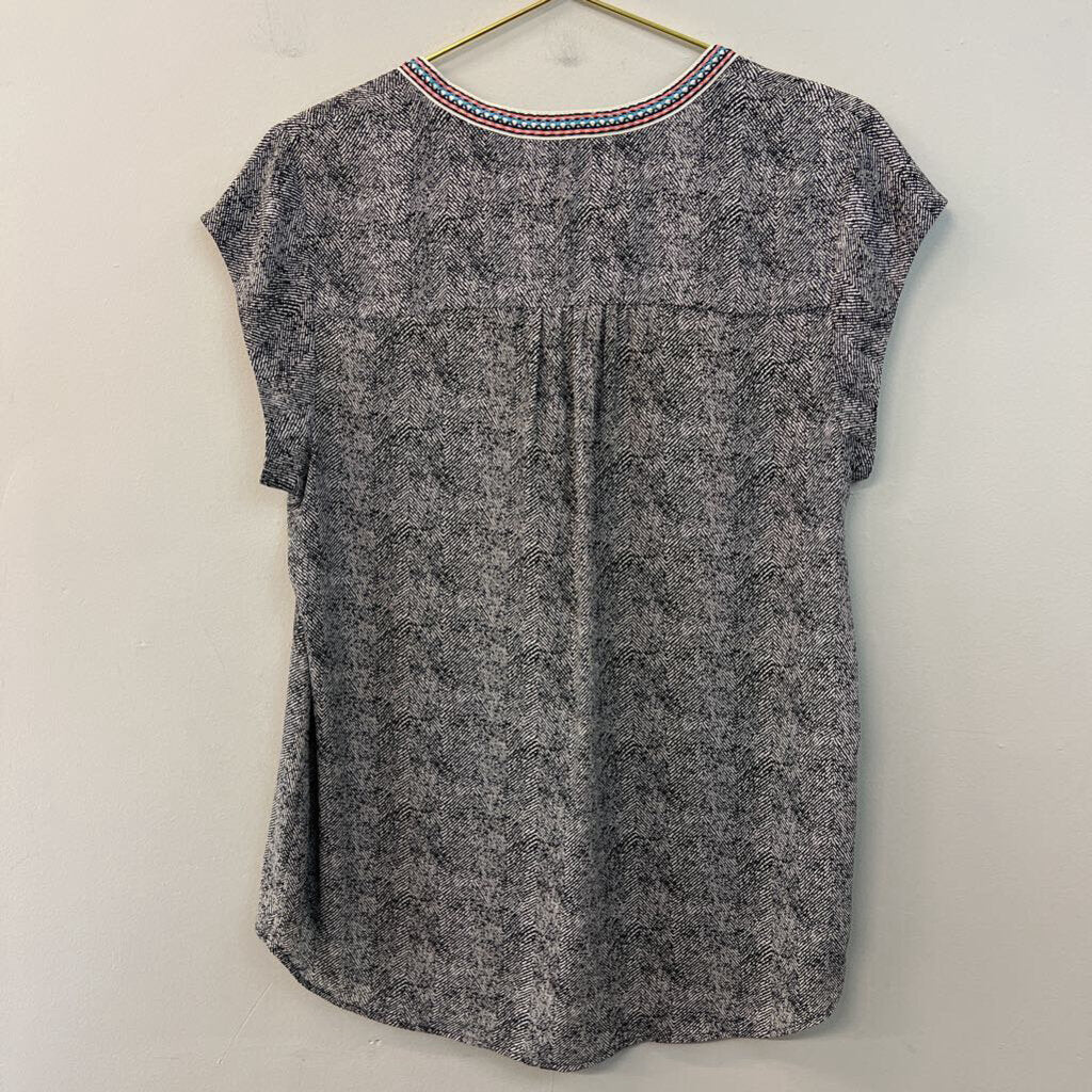 Daniel Rainn Black/ White Print Short Sleeve Top Large