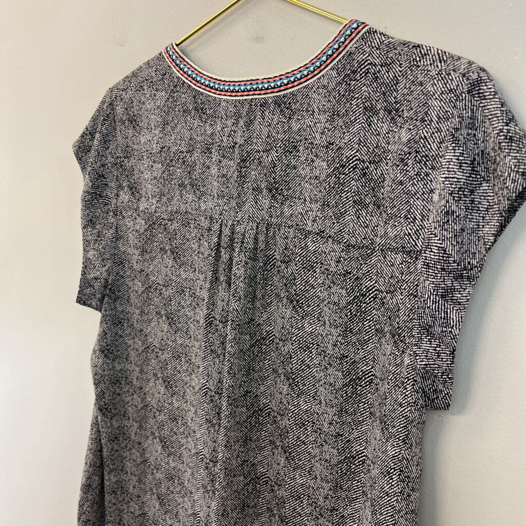 Daniel Rainn Black/ White Print Short Sleeve Top Large