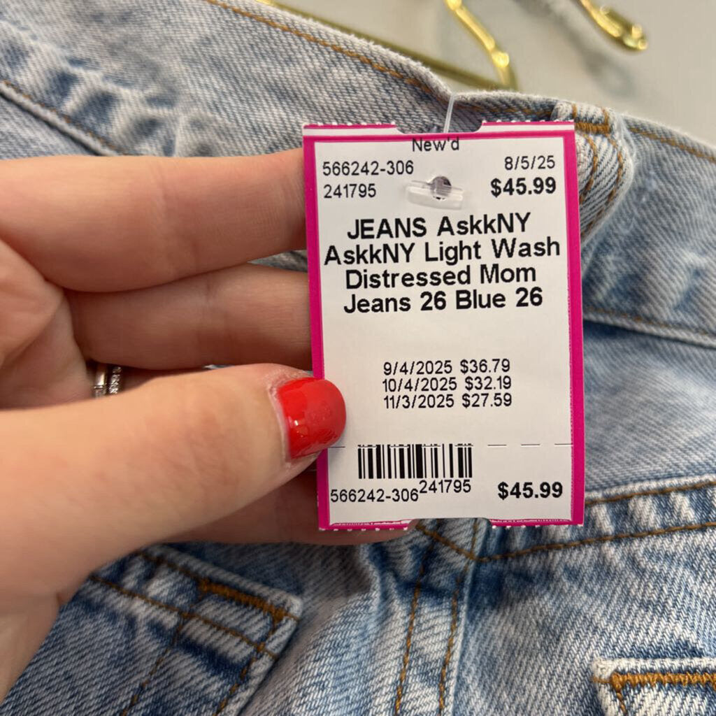 AskkNY Light Wash Distressed Mom Jeans 26