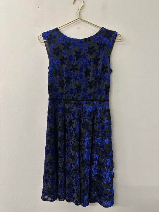 Tahari Black/ Blue Velvet Flower Short Formal Dress 2 Petite