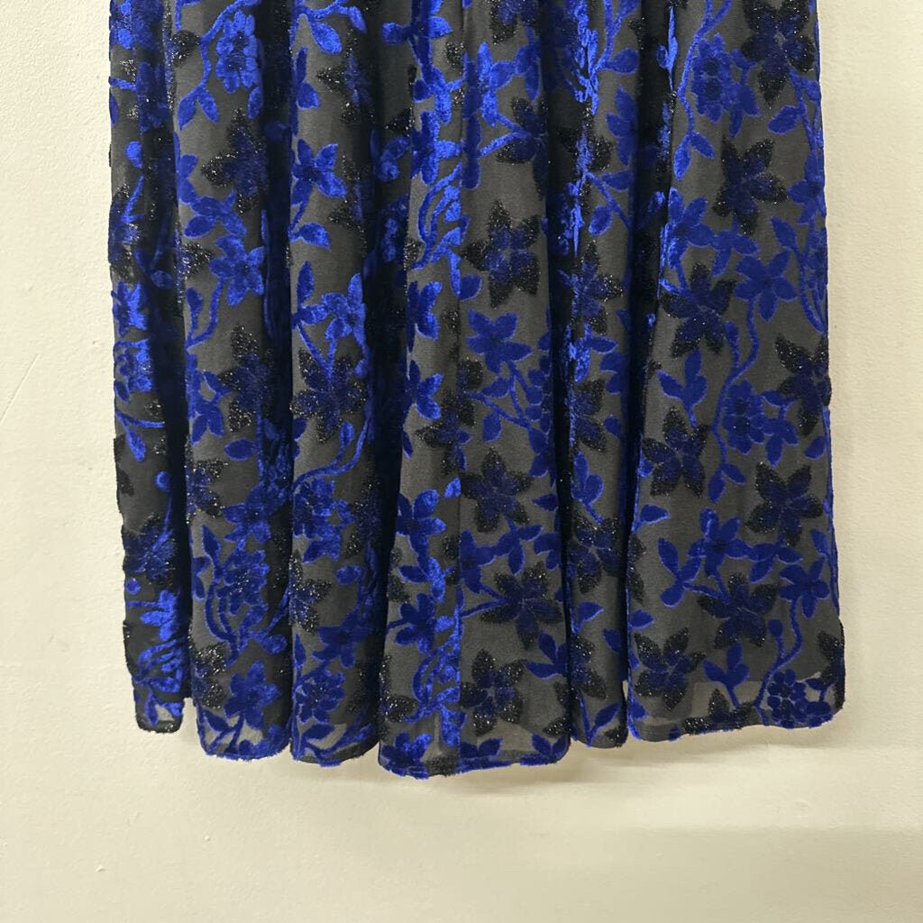 Tahari Black/ Blue Velvet Flower Short Formal Dress 2 Petite