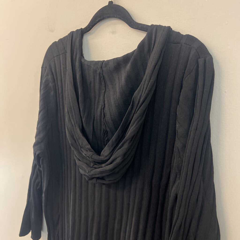 Linda Matthews Black Ribbed Long Sleeve Button Down Top 1X