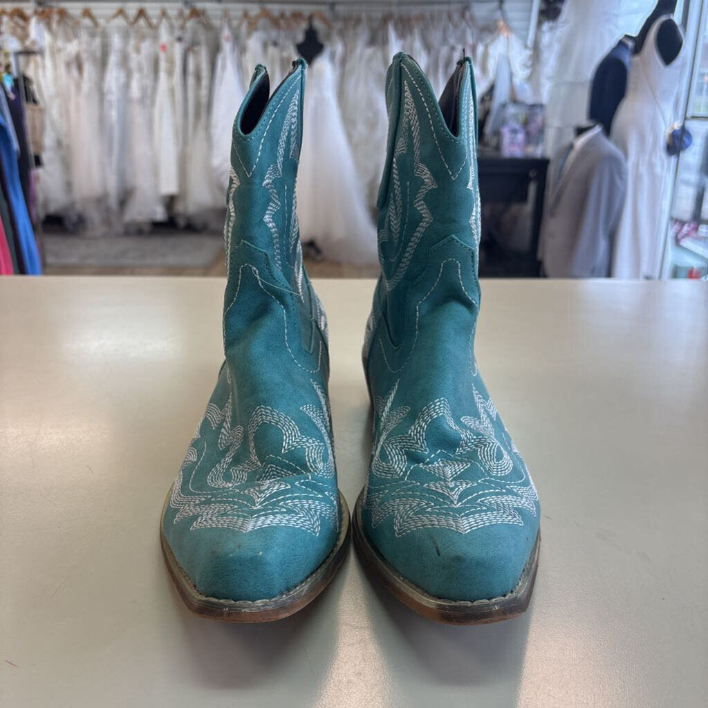 Blue/ White Western Ankle Boots 41