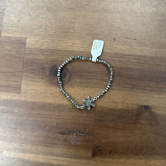 J Jill Grey Beaded Snowflake Bracelet