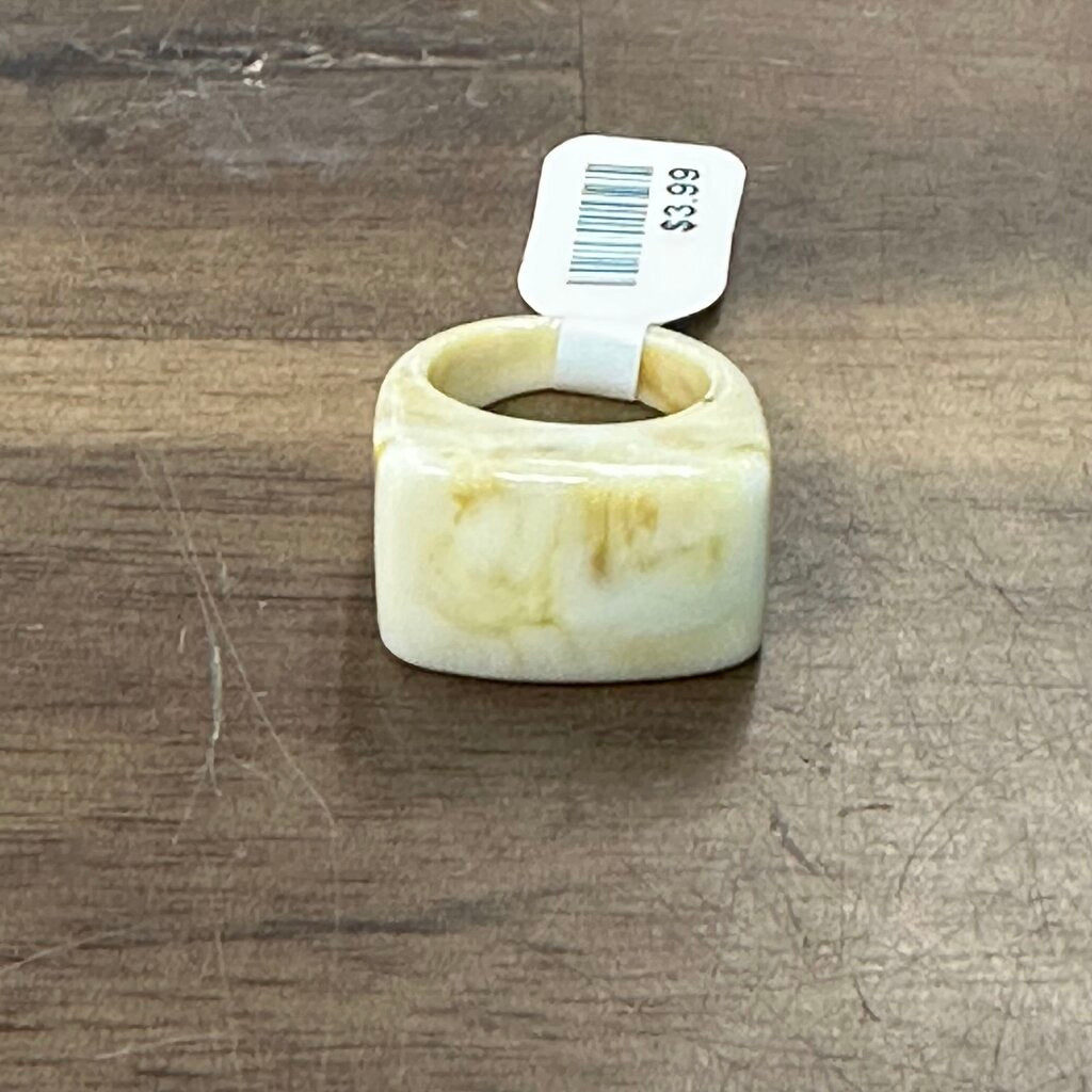 Cream Stone Rectangle Ring