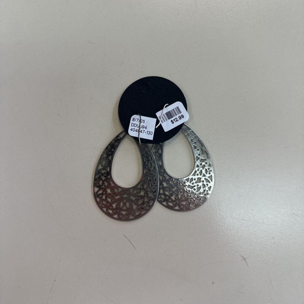 Silver Metal Cutout Dangle Earrings