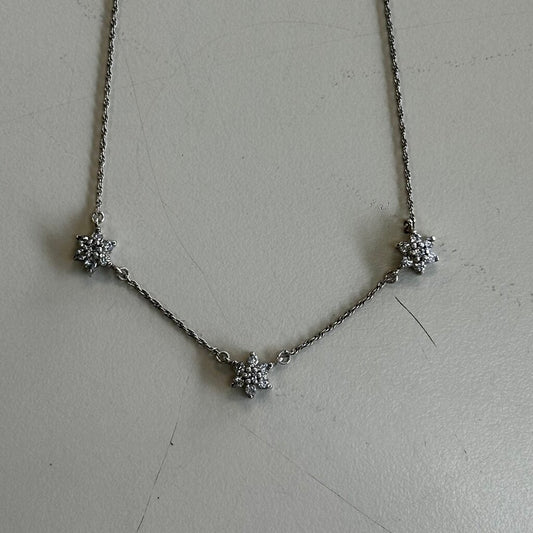 Silver Three Flower Necklace
