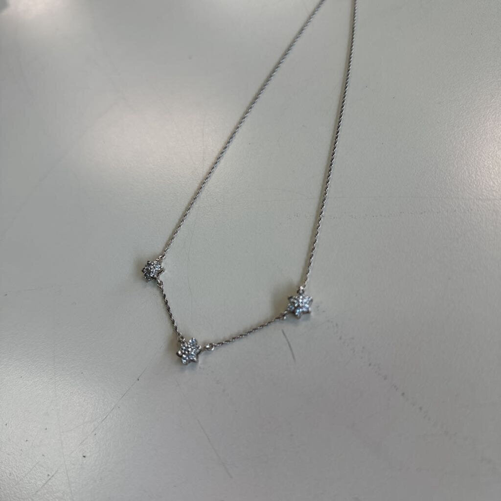 Silver Three Flower Necklace