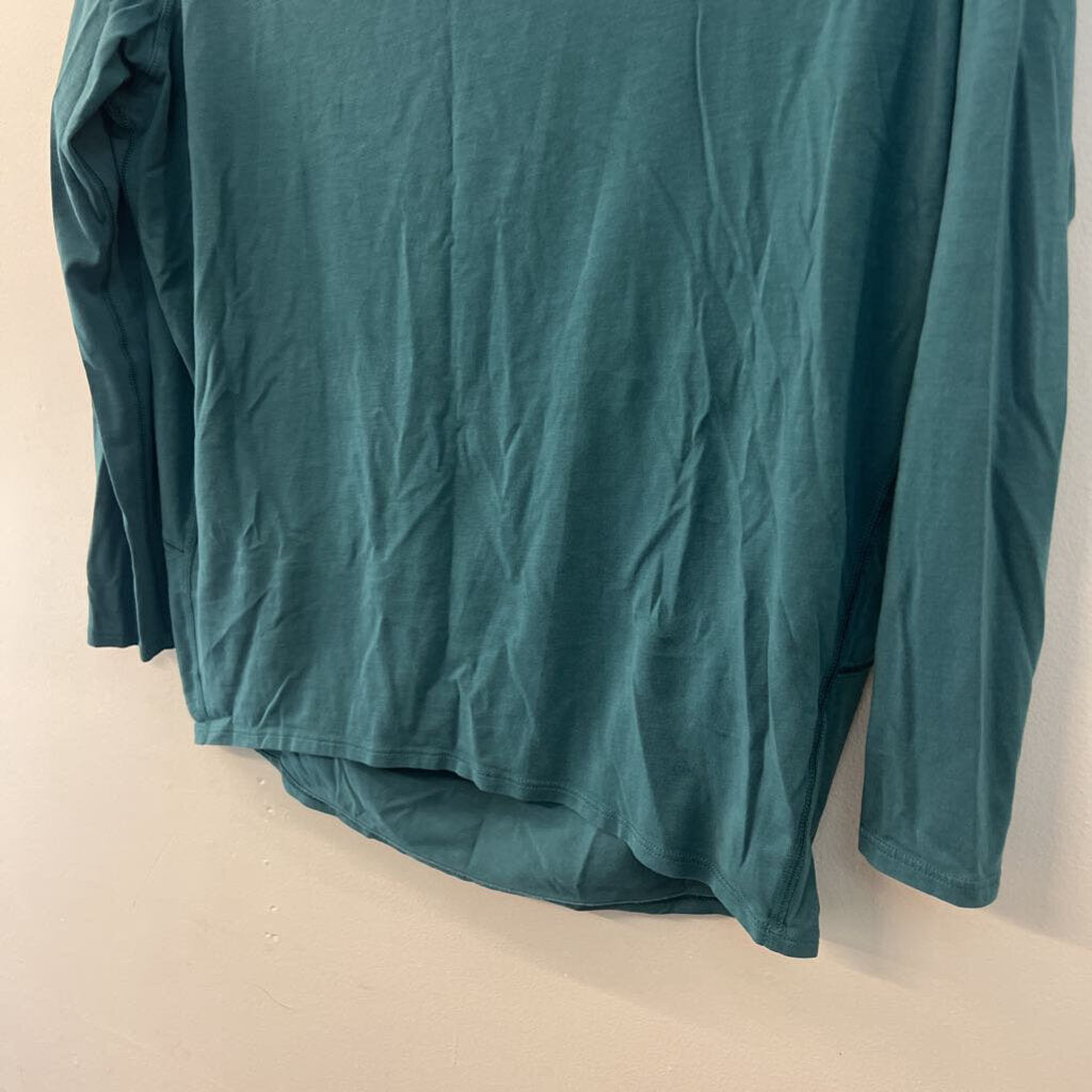 Lululemon Green Long Sleeve Athletic Top Small