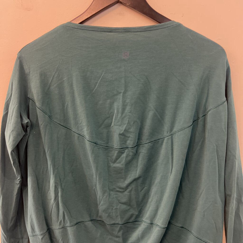 Lululemon Green Long Sleeve Athletic Top Small