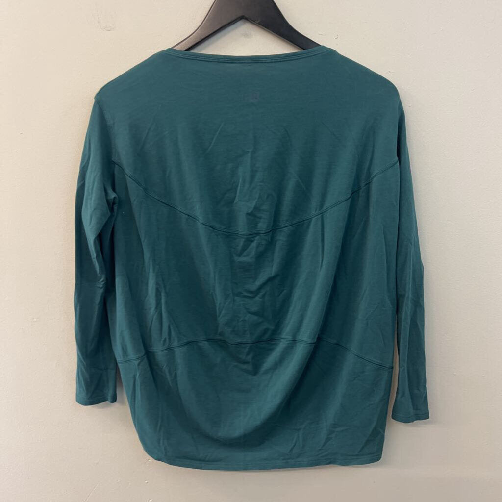 Lululemon Green Long Sleeve Athletic Top Small