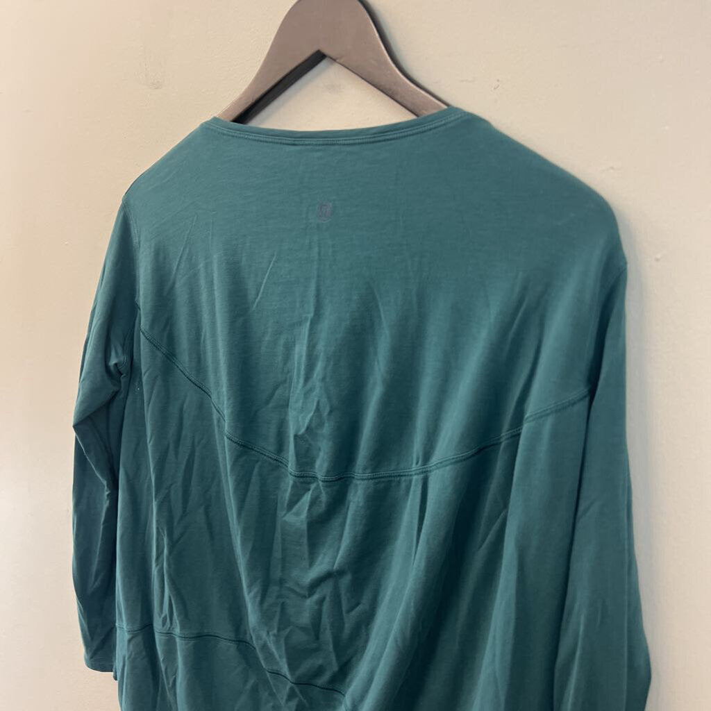 Lululemon Green Long Sleeve Athletic Top Small