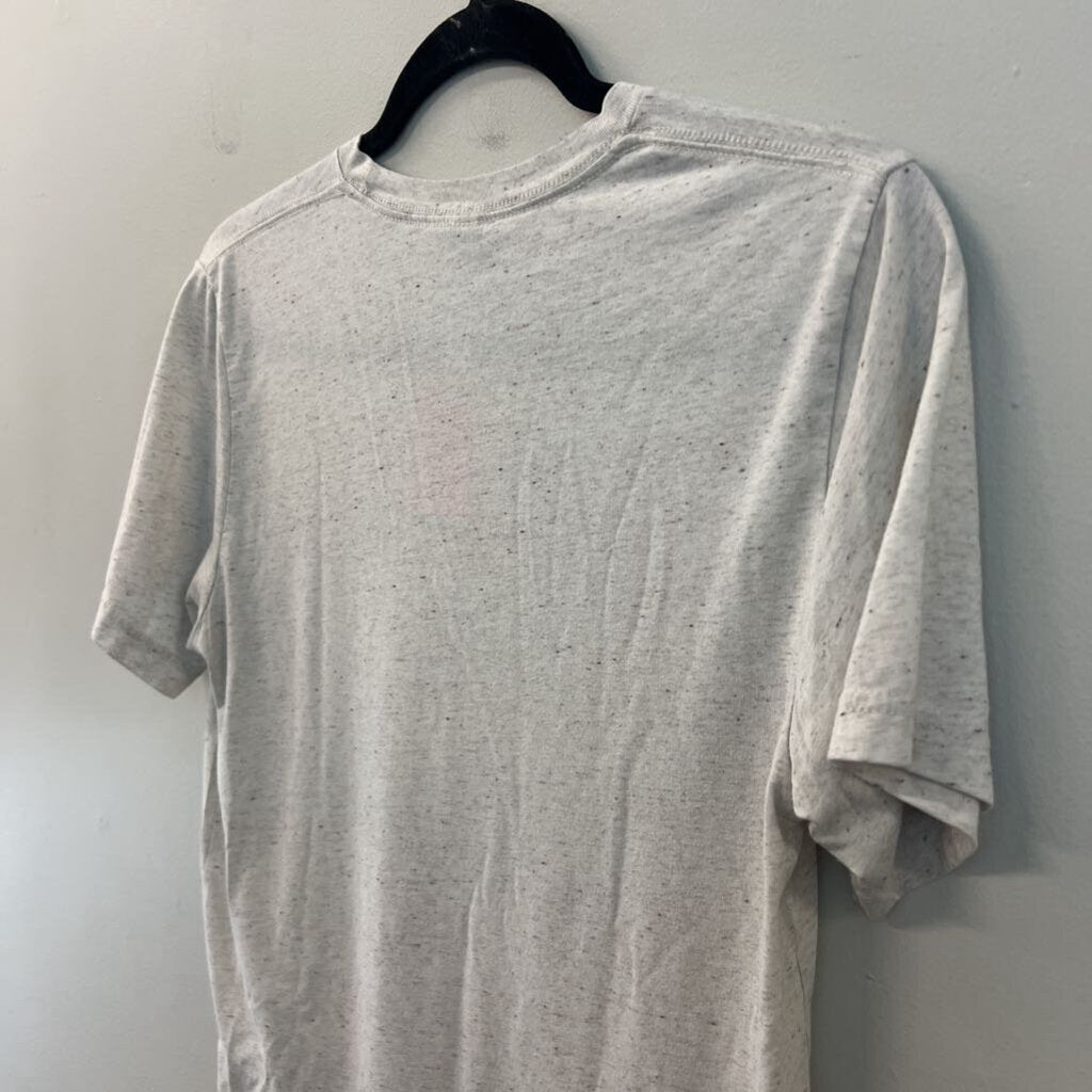 Canvas Grey Sunflower Short Sleeve Graphic Tee Medium