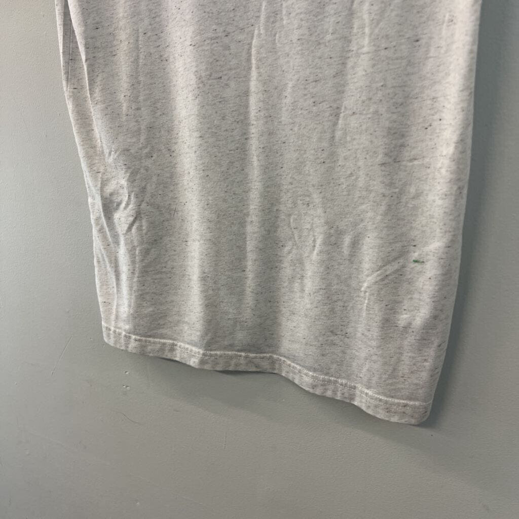 Canvas Grey Sunflower Short Sleeve Graphic Tee Medium